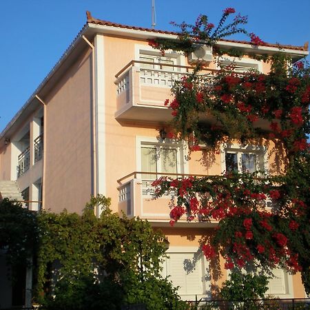 Theodora Studios & Apartments Skala  Exteriör bild
