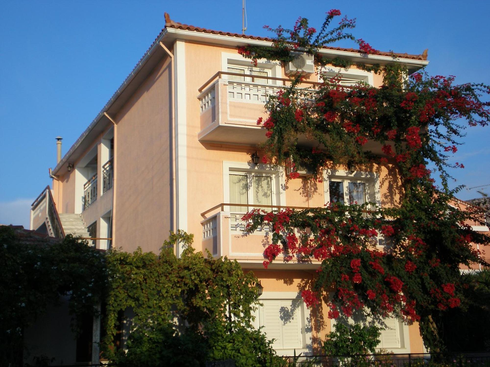 Theodora Studios & Apartments Skala  Exteriör bild