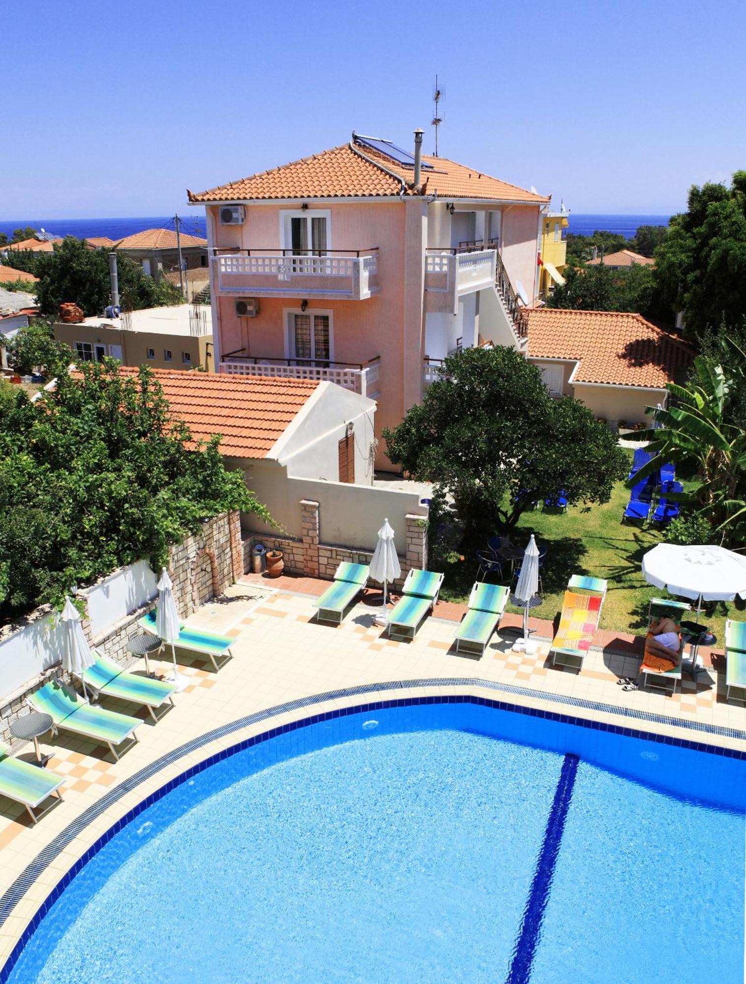 Theodora Studios & Apartments Skala  Exteriör bild
